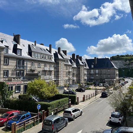 Appartement Meuble En Plein Coeur De St Valery En Caux Saint-Valery-en-Caux Exteriör bild