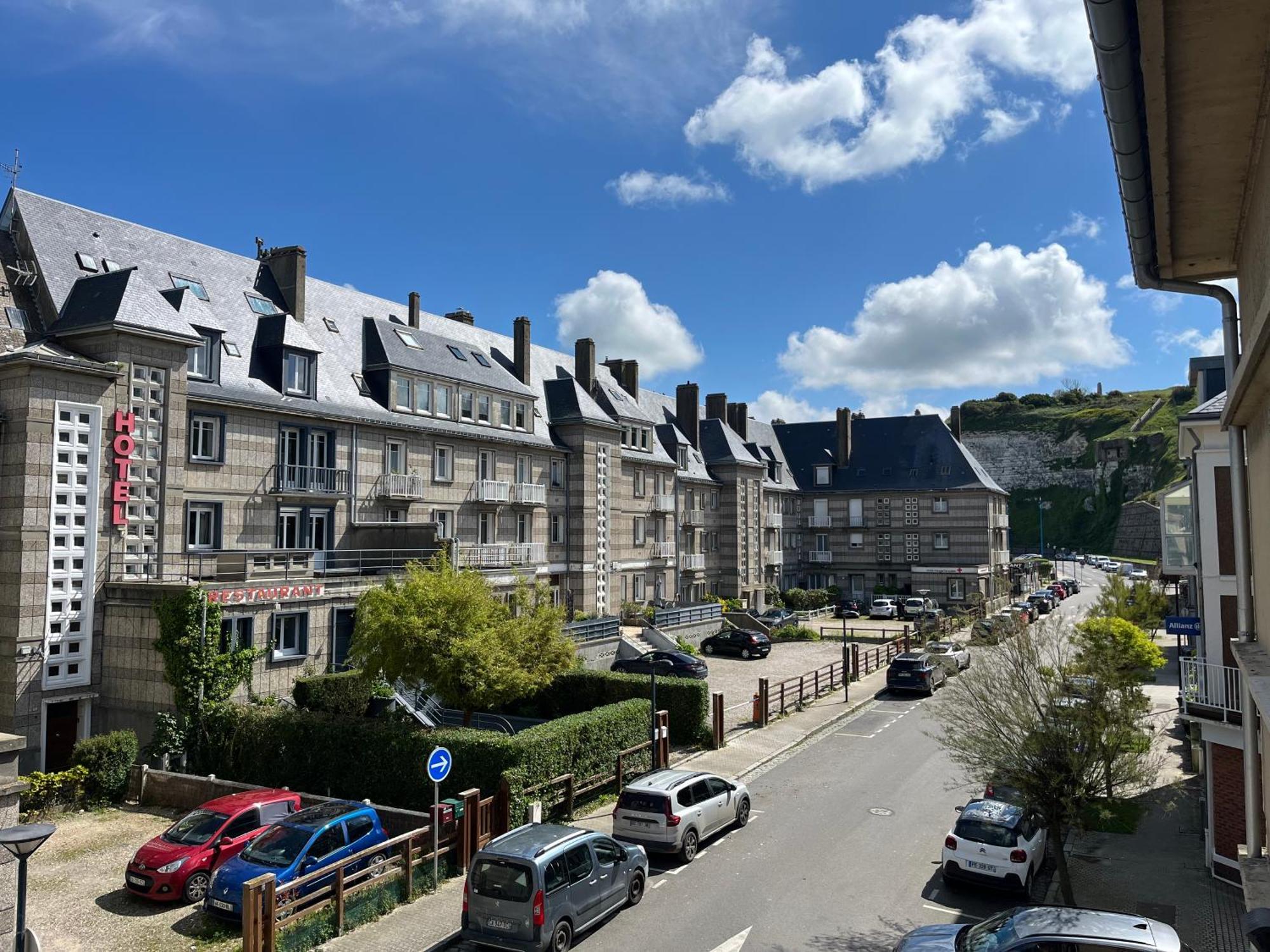 Appartement Meuble En Plein Coeur De St Valery En Caux Saint-Valery-en-Caux Exteriör bild