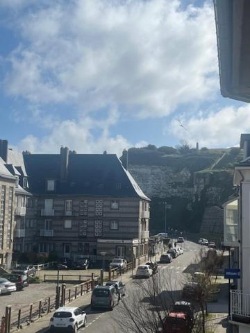 Appartement Meuble En Plein Coeur De St Valery En Caux Saint-Valery-en-Caux Exteriör bild